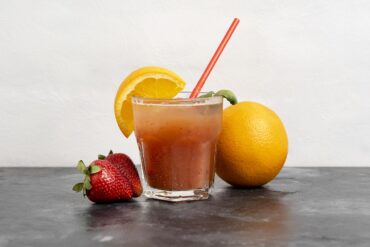 Mongolian Strawberry Orange Juice Smoothie