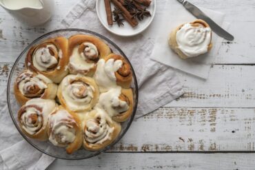 cinnamon roll icing without cream cheese